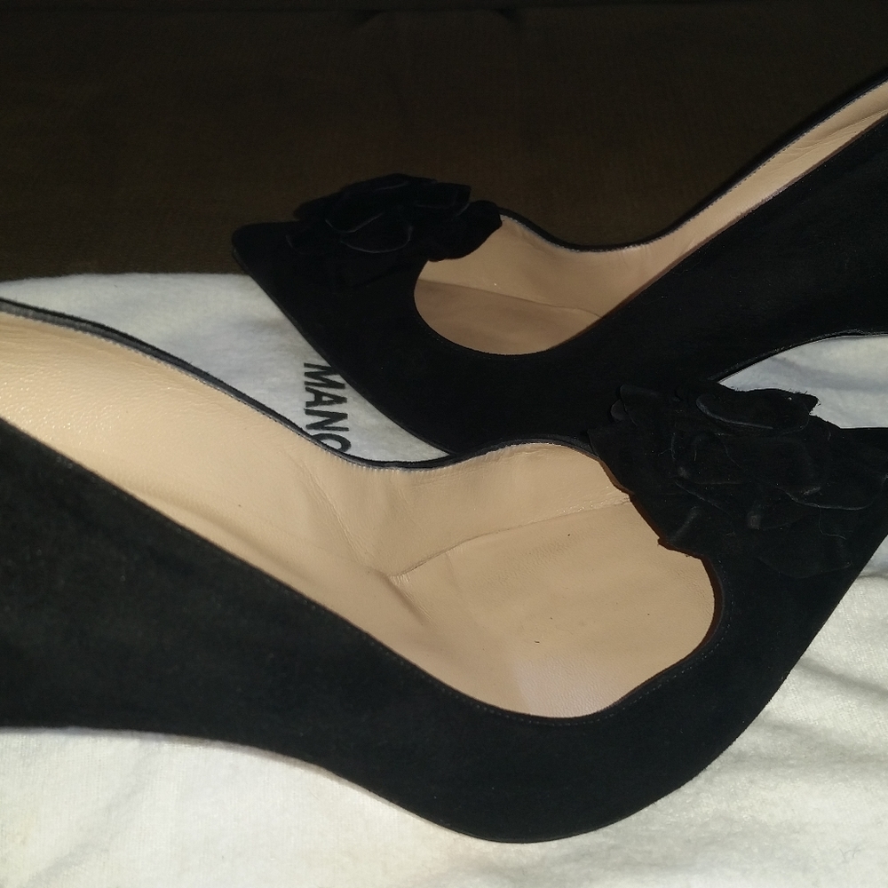 Shoes - Picture 2 of 6